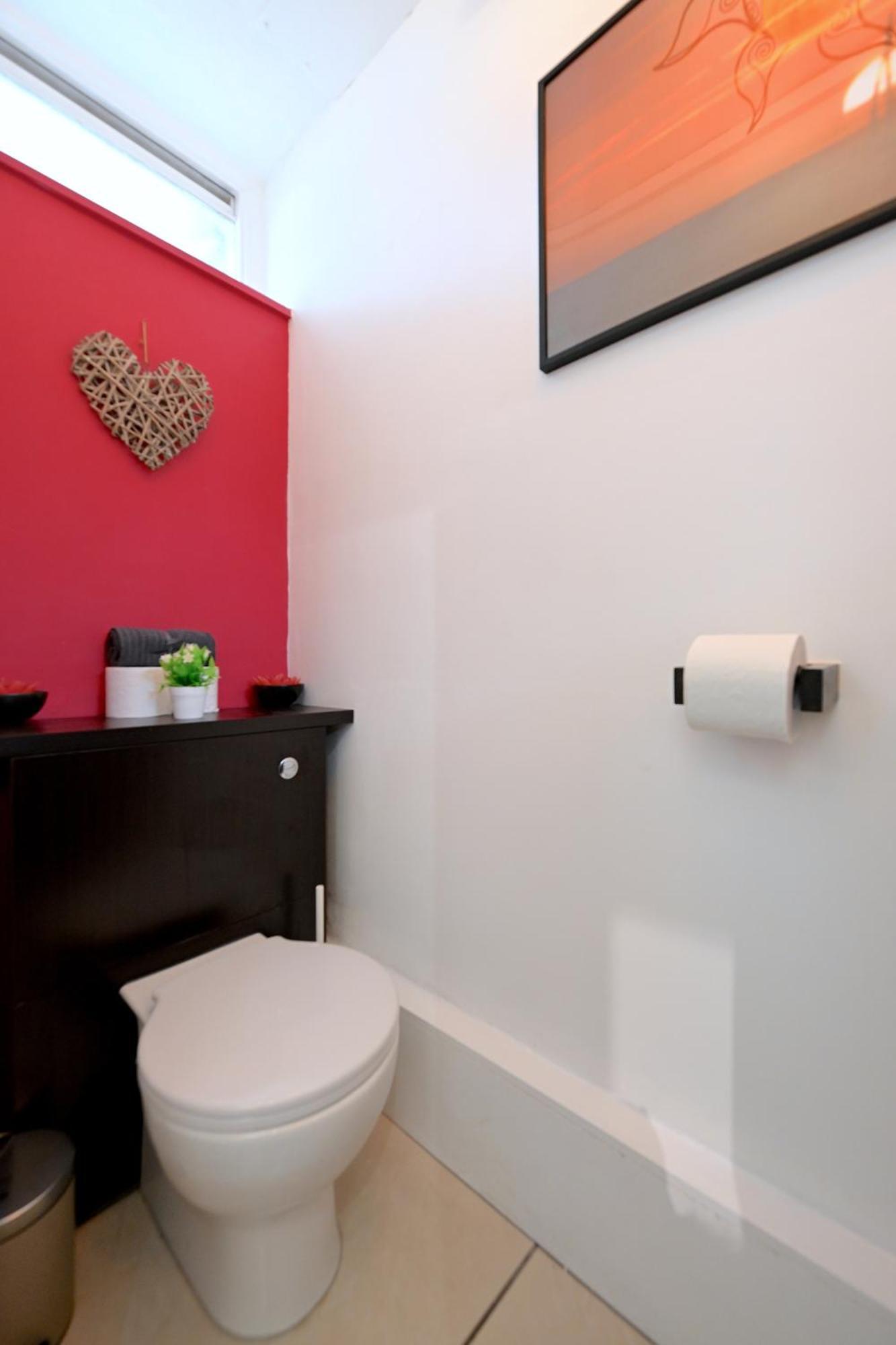 4 Bedroom Patio House Regent'S Park - Parking ロンドン エクステリア 写真