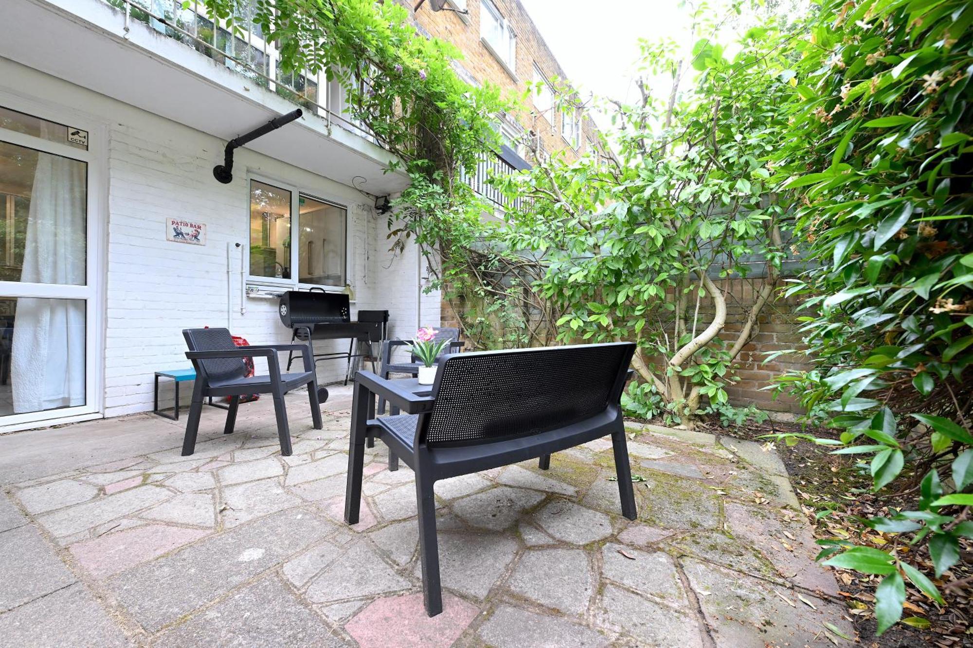 4 Bedroom Patio House Regent'S Park - Parking ロンドン エクステリア 写真