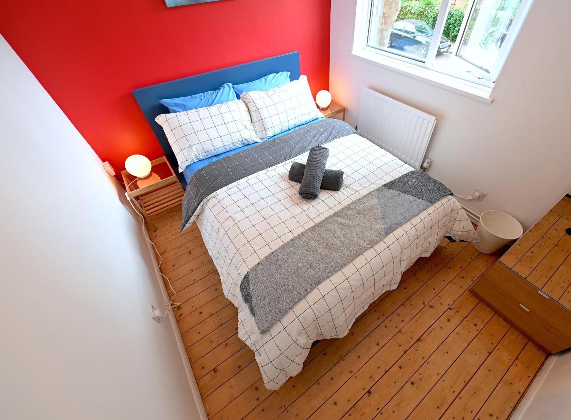 4 Bedroom Patio House Regent'S Park - Parking ロンドン エクステリア 写真